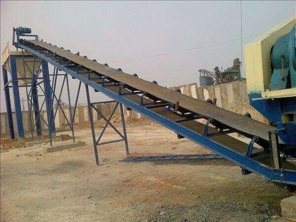 High capacity Sand Gravel Mobile corrugated Belt Conveyor with Hopper 3