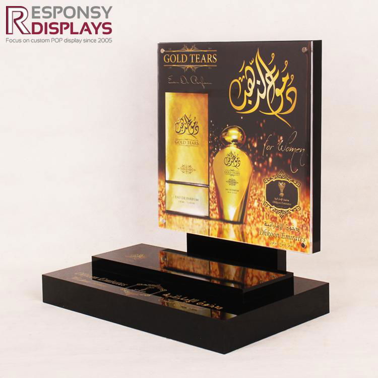  Customized Beautiful Counter Top Black Acrylic Perfume Display Stand with Golde