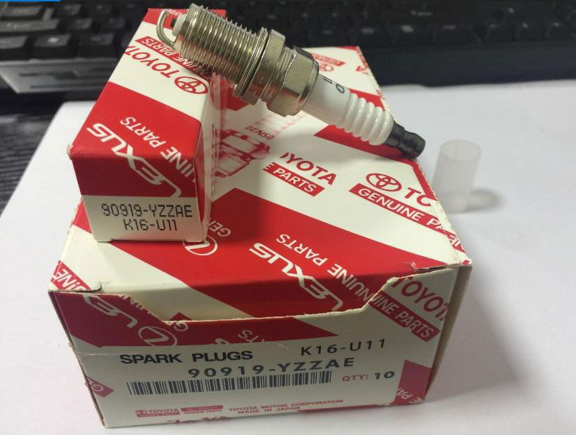 Toyota Spark Plug Engine Auto Parts 90919-Yzzae Denso K16-U11
