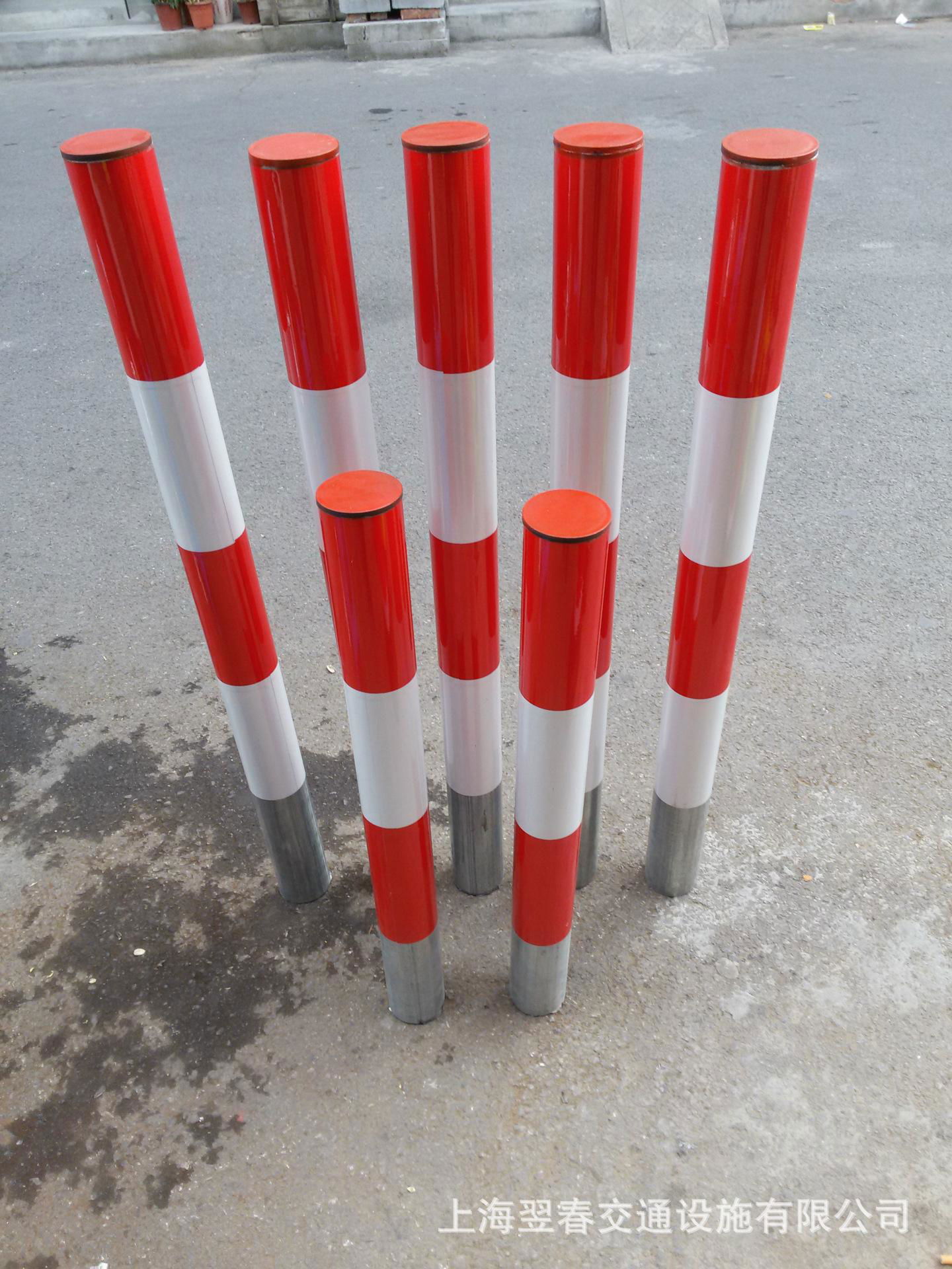 Q235 steel material 750mm white and red preburied steel warning bollard 2