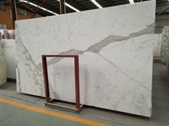 Calacatta white marble tiles