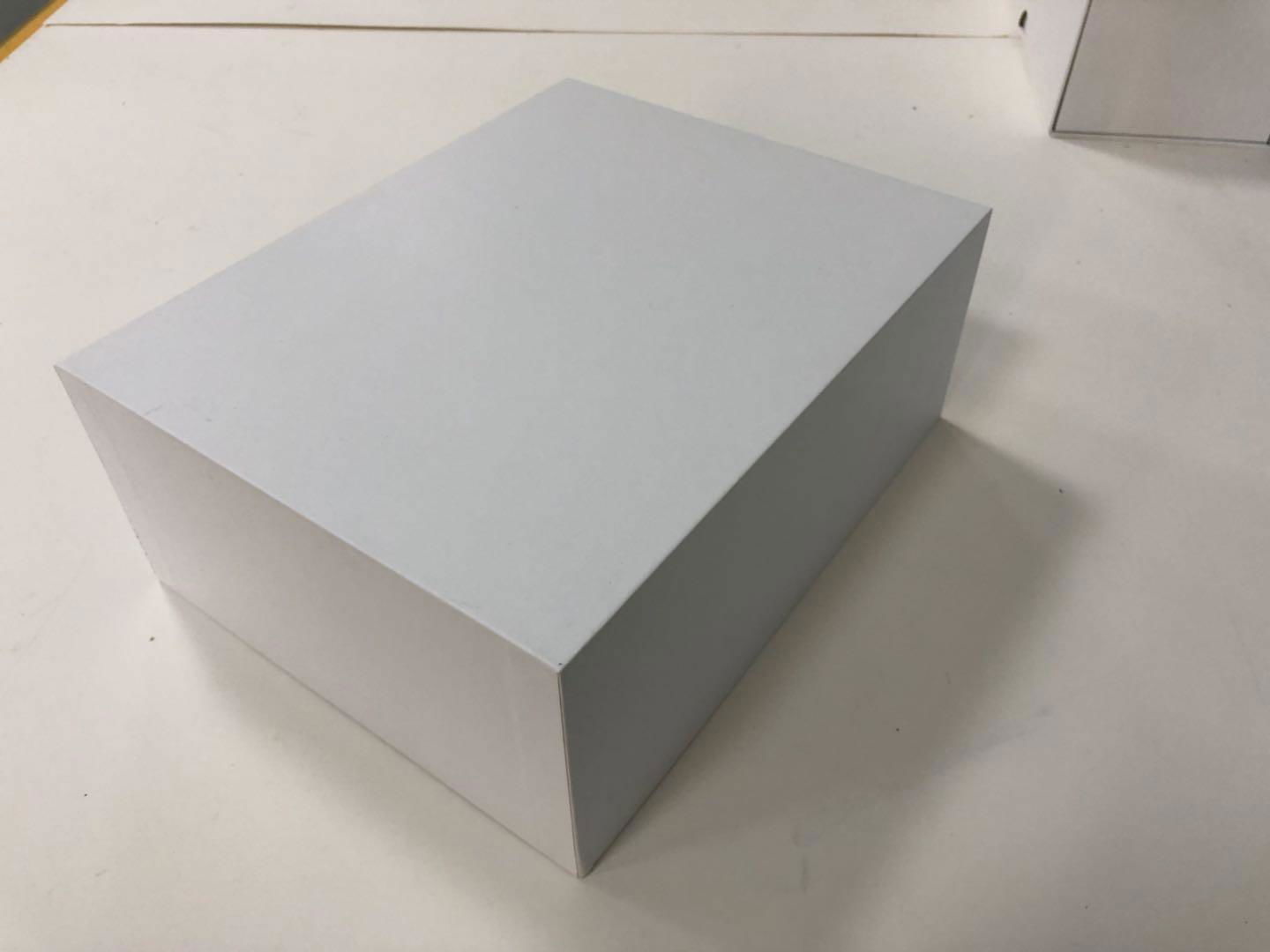 White  Flip Box Can Be Customized