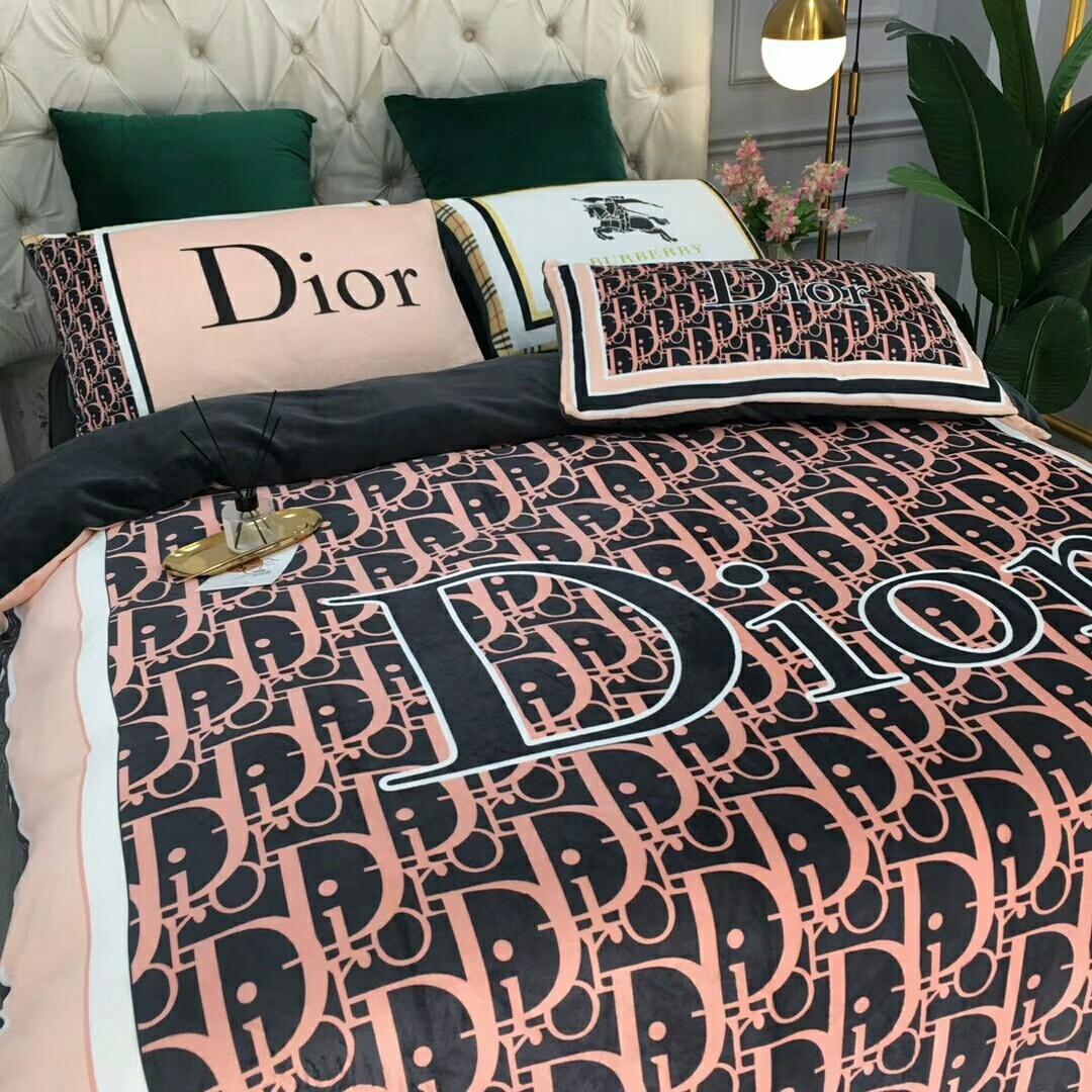               Four Piece-Suit Bed Sheet Bedding Sets        Quilt Cover Bed Set 10