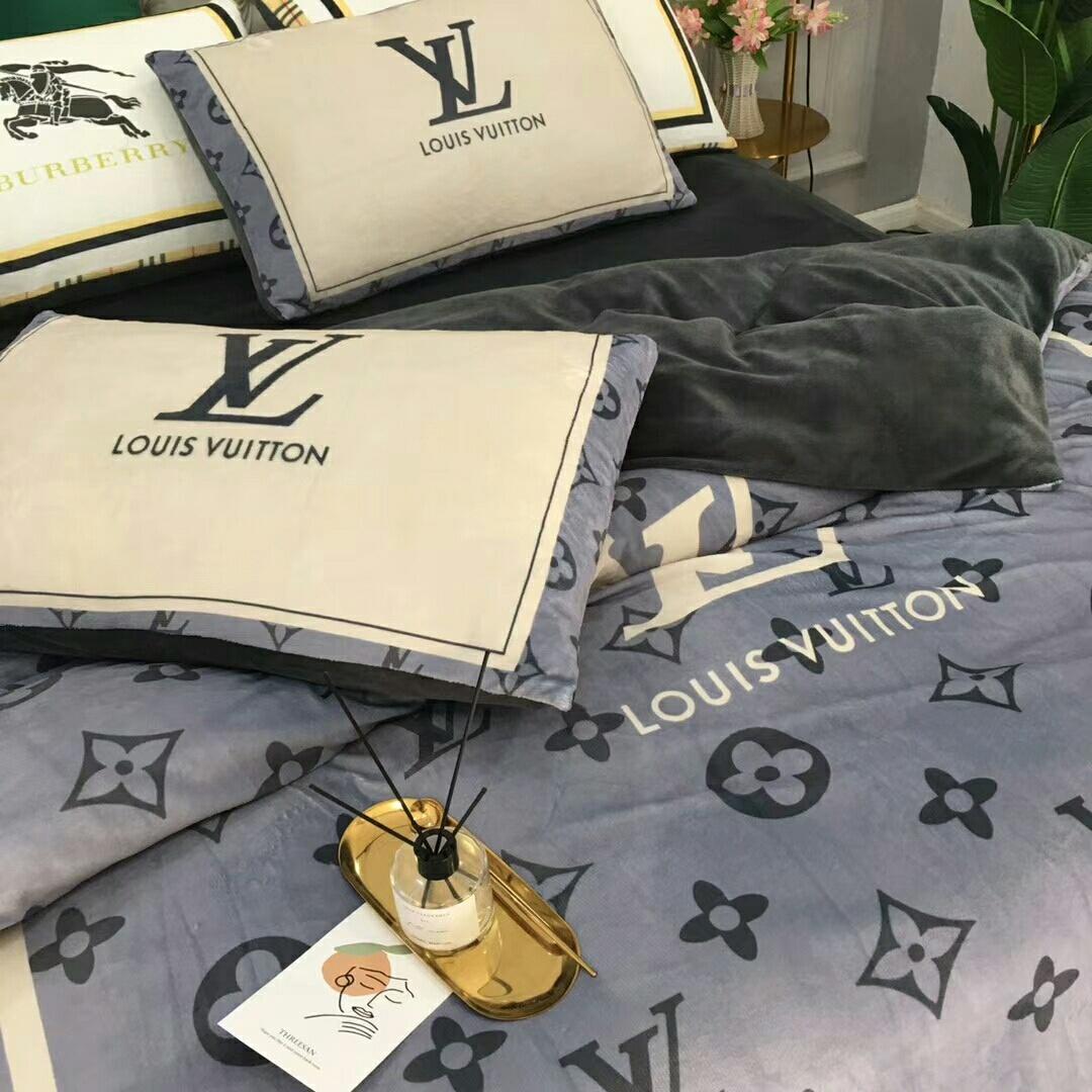               Four Piece-Suit Bed Sheet Bedding Sets        Quilt Cover Bed Set 11