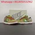 SB Dunk Low “Escargot” Running Shoes