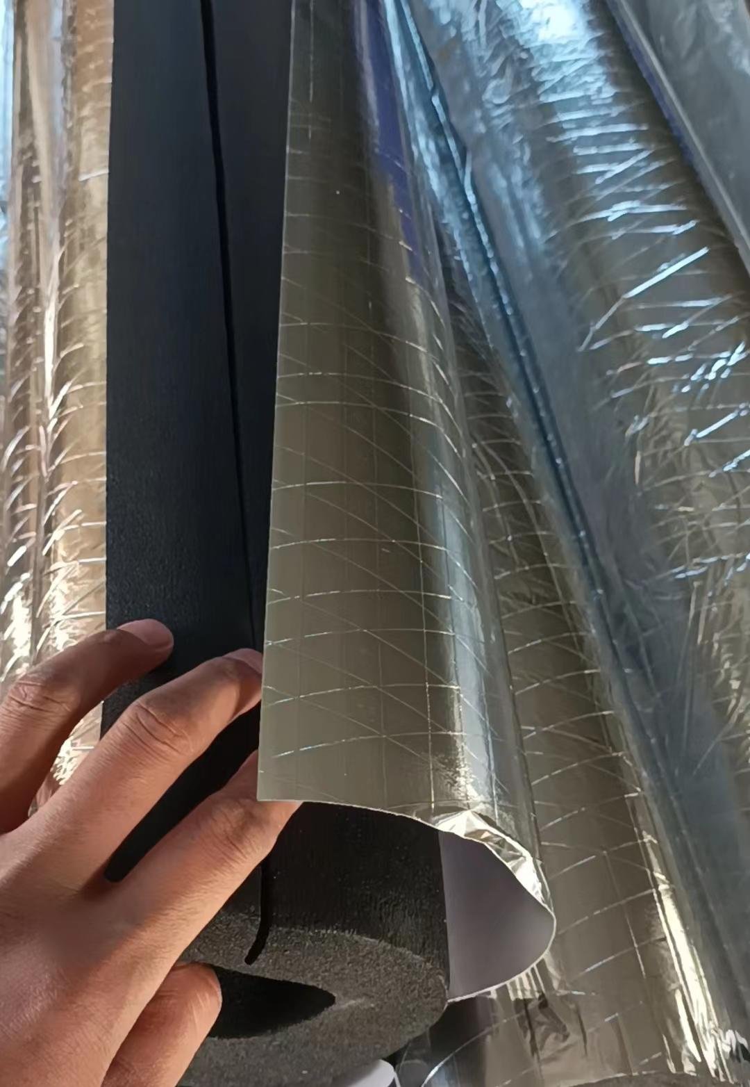 帶錫箔橡塑保溫管開口自粘鋁箔橡塑管 4