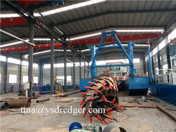 The dredger machine for river sand dredging with high quality. 2