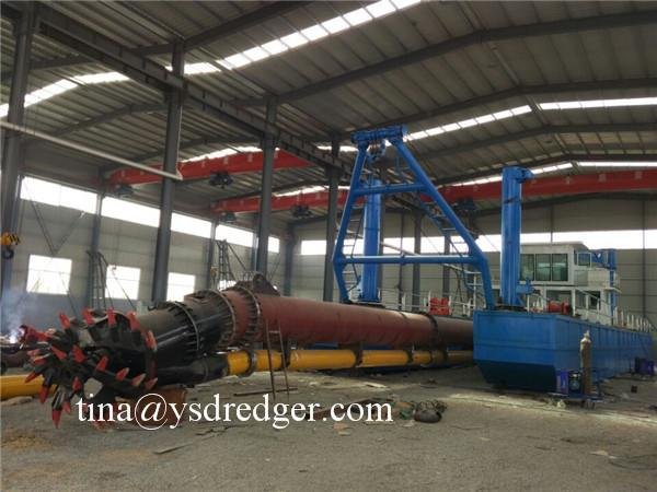 Cheap and high quality of hydraulic dredger about diesel type. 1