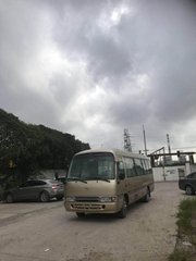 便宜優質日本豐田考斯特30座金色中巴小巴士