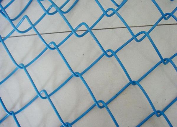 Galvanized or PVC Coated Chain Link Fence 3