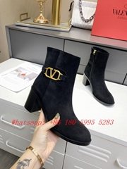 2022           VLOGO Stud pointed boots Women's SIGNATURE CALFSKIN ANKLE BOOT