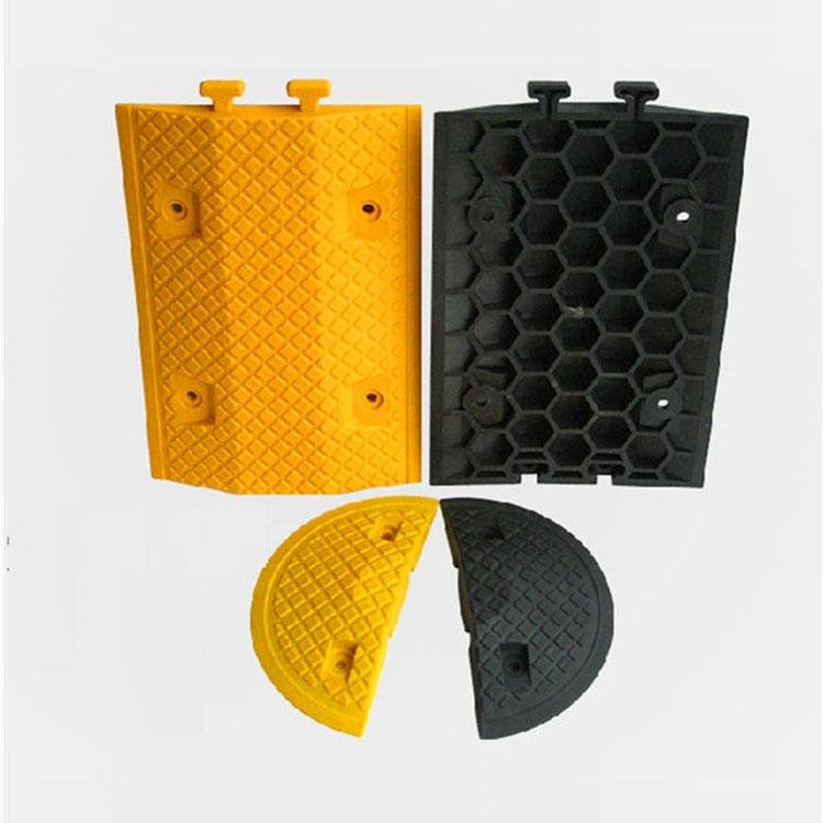 High Quality PVC Plastic Recycled Road Saftey Control Rubber Speed Bump 4