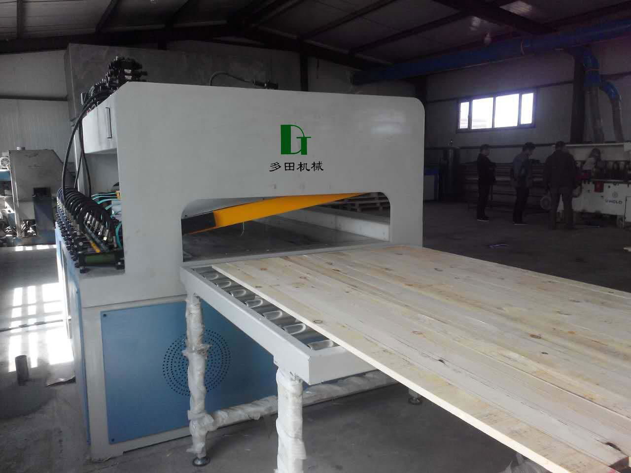 Radio Frequency Wood Board Jointing Machine