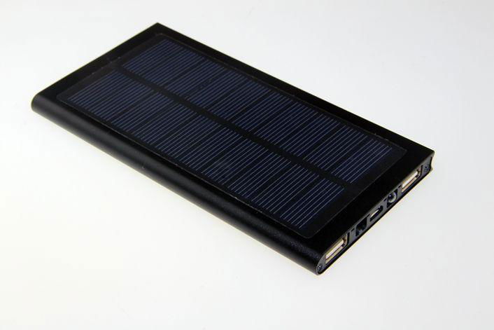 Super thin and large capacity solar energy charging treasure 