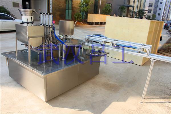 吸嘴立式袋裝醬料全自動灌裝旋蓋機 5