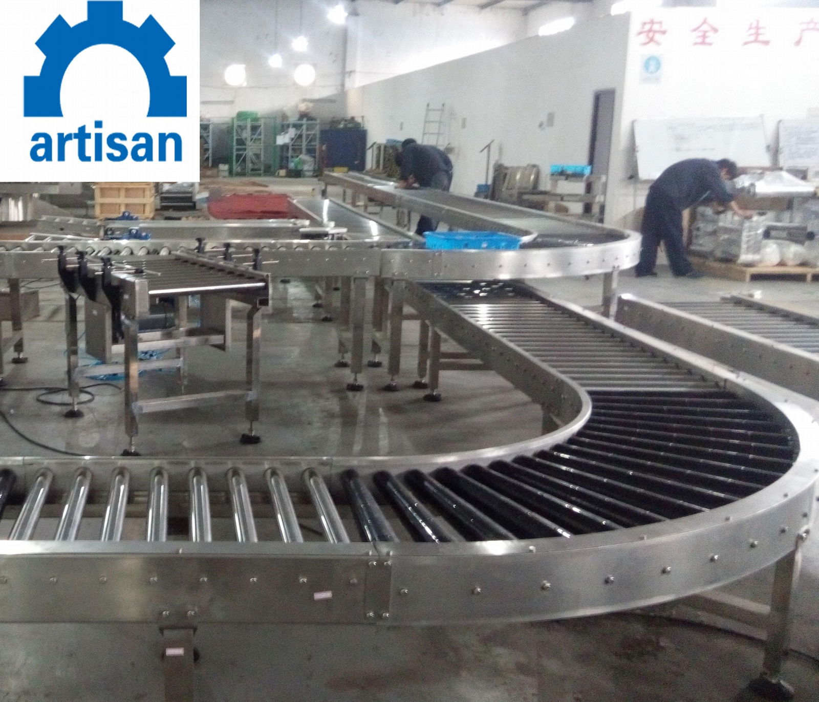 Roller conveyor product line with lift equipment