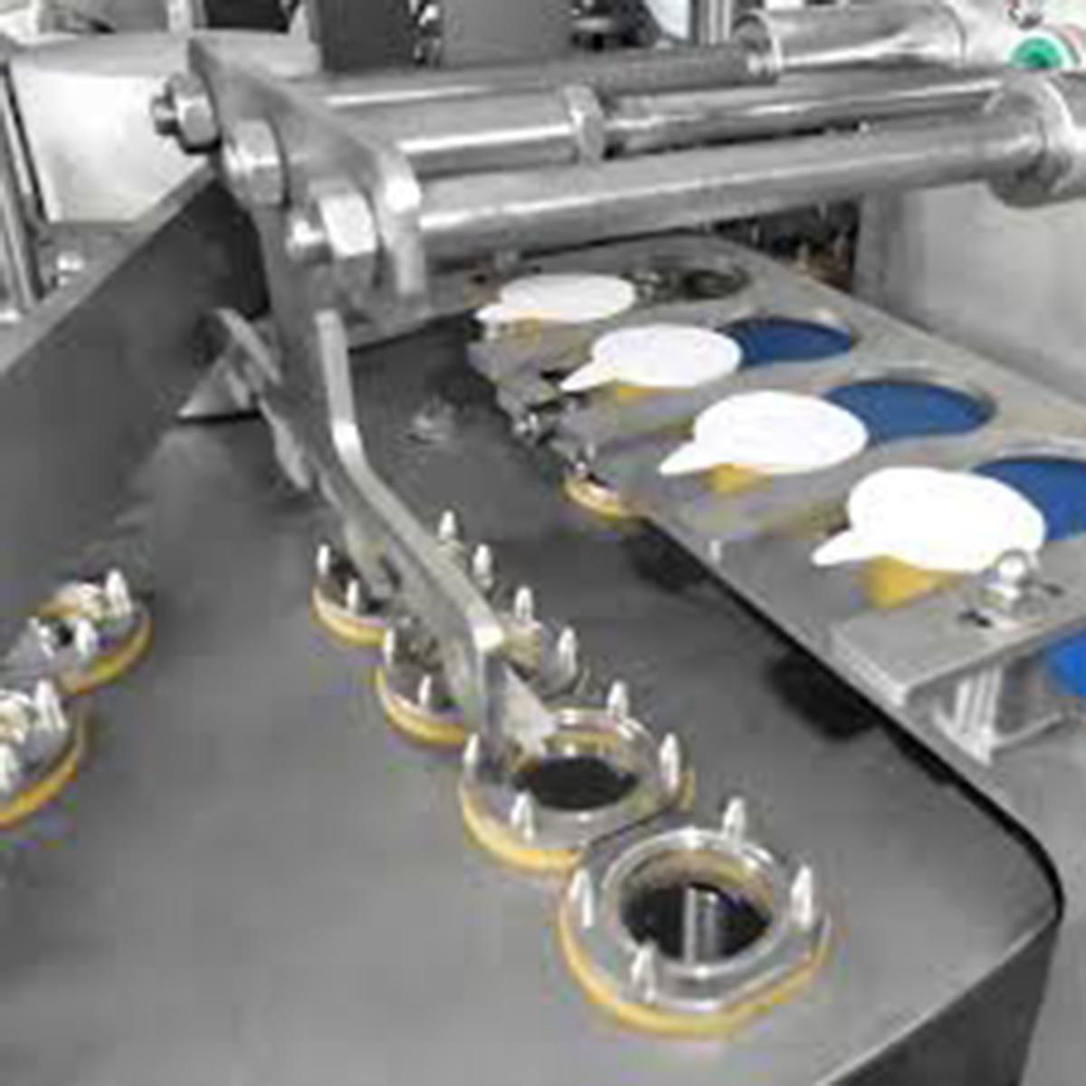 jelly noodle yougurt cup filling sealing rotary type machine 3