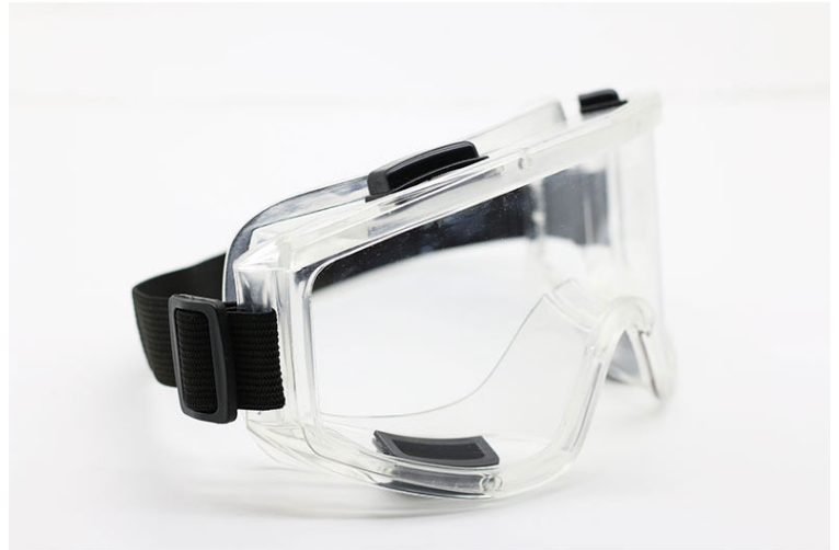 Protective goggles against fog, wind and impact 3
