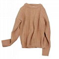 Ladies' sweater with loose coarse wool