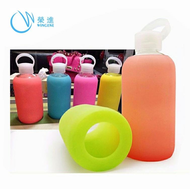 Wingenes Fashion design and colorful silicone glass water bottle with sleeve 5