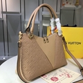 Louis Vuittion blanche BB bag     aintonge monogram handbag      tote BB bag 7