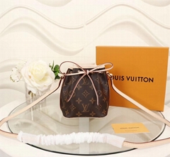 louisv uitton nano noe in iconic Monogram canvas M41346     houlder bag carry LV