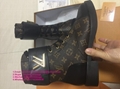     oots     nkle boots     hoes     neakers               shoes     en shoes LV 6