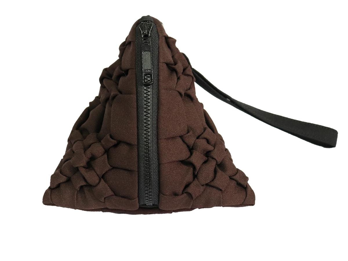 Coin bags Pyramid form with zip fastening on top 2