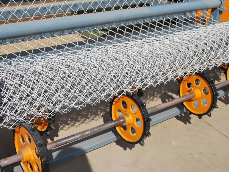 chain link fence machine