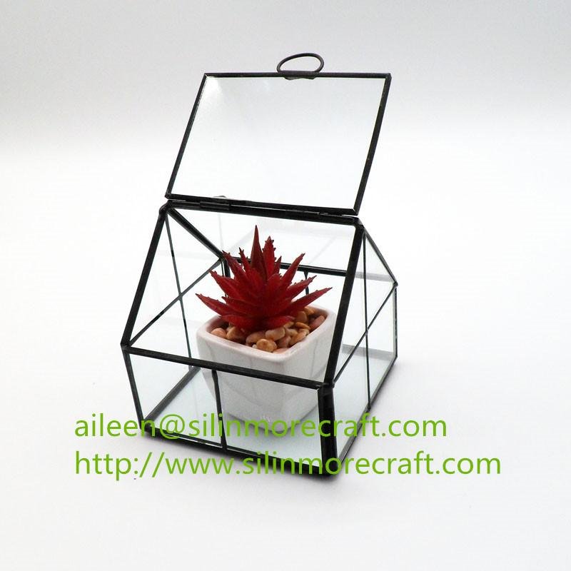 Hanging geometric glass container 2