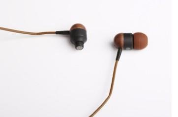 Primary wood color in-ear headphones 2