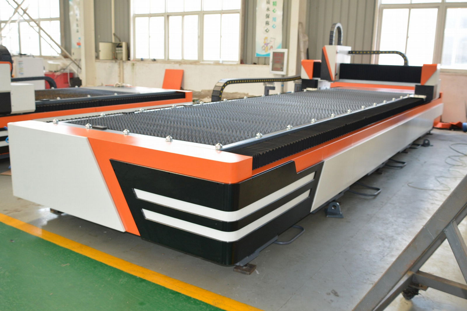 open type 1500w fiber laser metal sheet cutting machine for cutting carbon steel 3