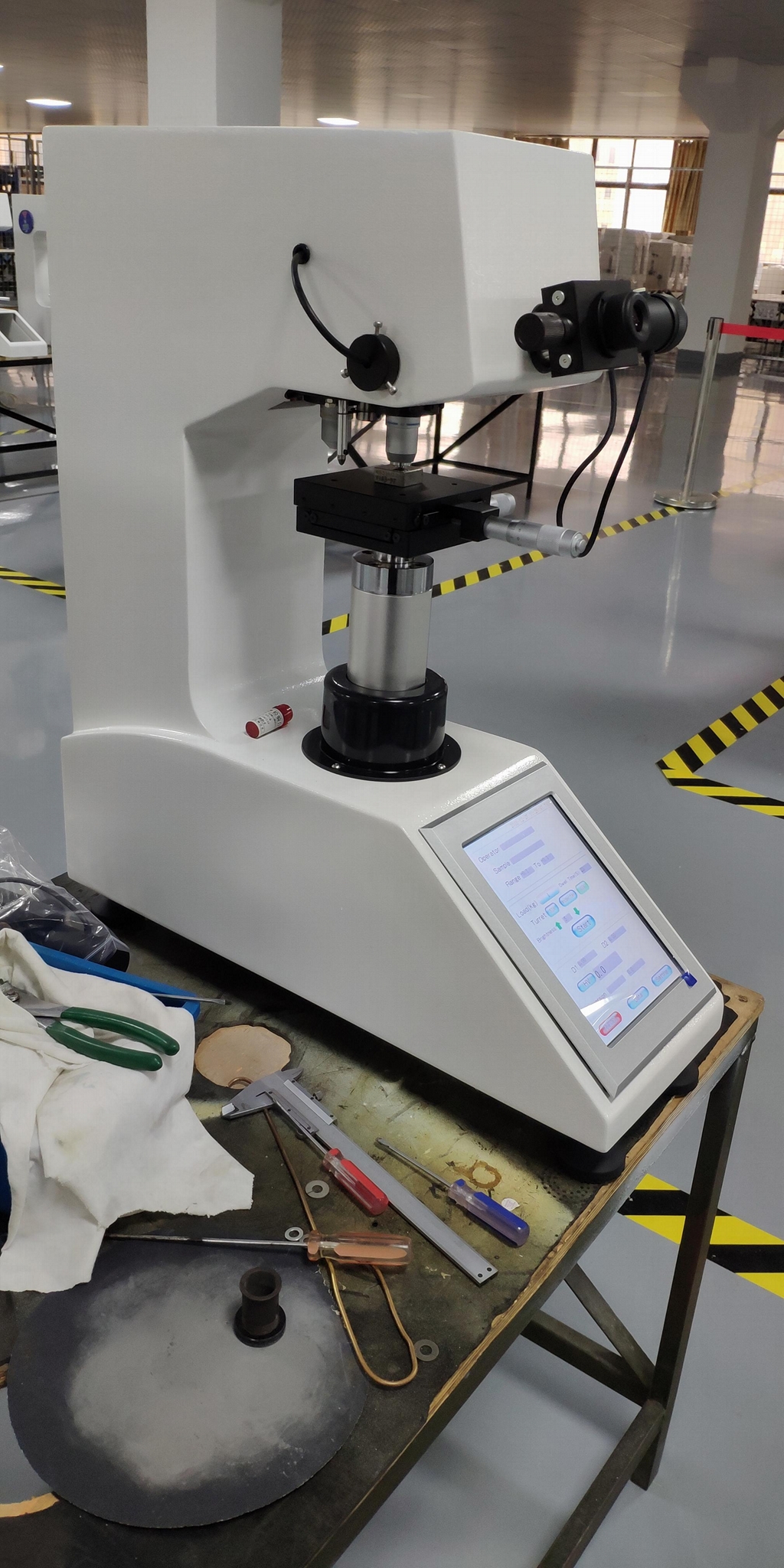 Digital Micro Vicker Hardness tester THV1MDX LABTT (China