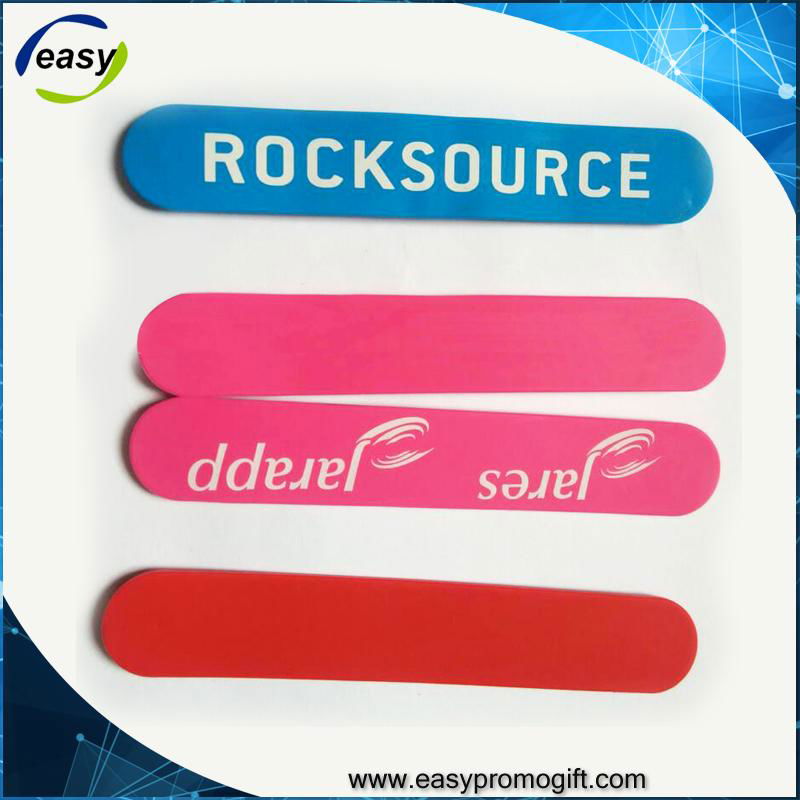 Multi purpose bendable silicone magnet clip for mobile phone 5