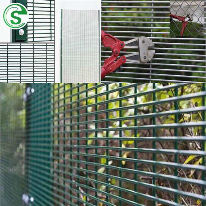 China Supply 4mm Wire 3"*1/2" Mesh Hole High Security 358 Fencing