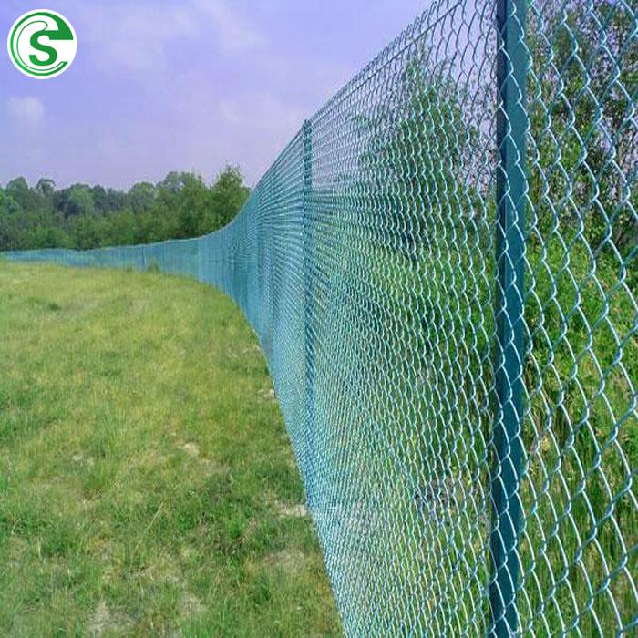 High Extension Cyclone Wire Chain Link Mesh Fence for Basketball Fields 4