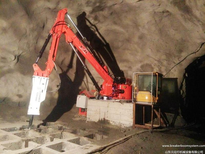Pedestal Booms System With A Hydraulic Breaker For Underground Mining 2