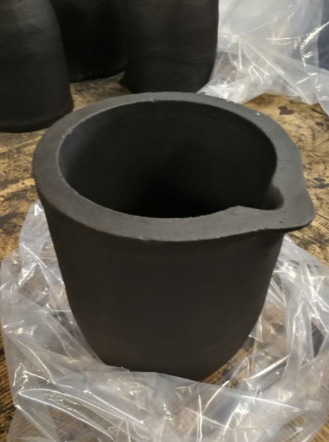 Silicon Graphite Crucible With Spout For Melting 2