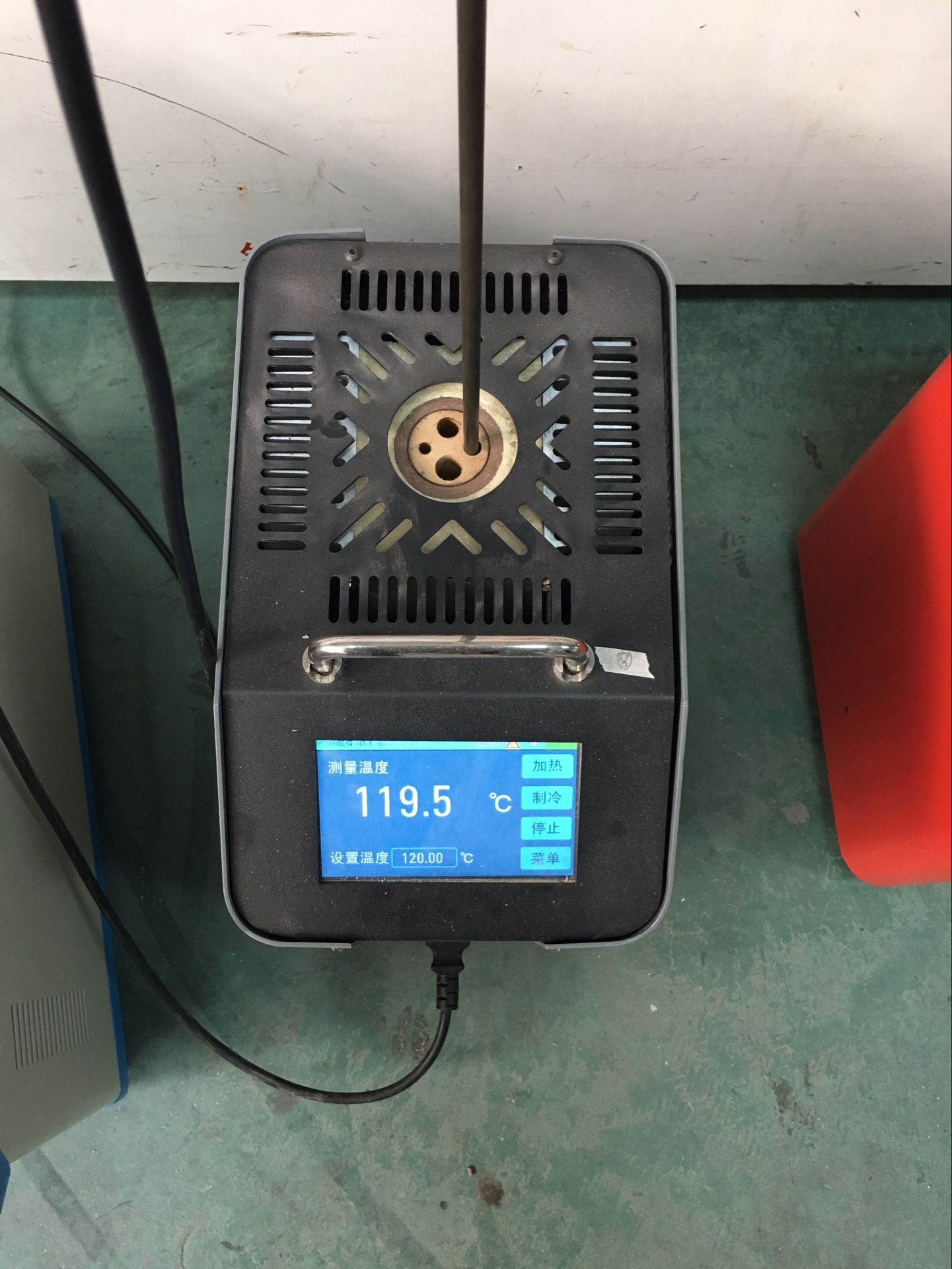 Dry type temperature calibrator 3