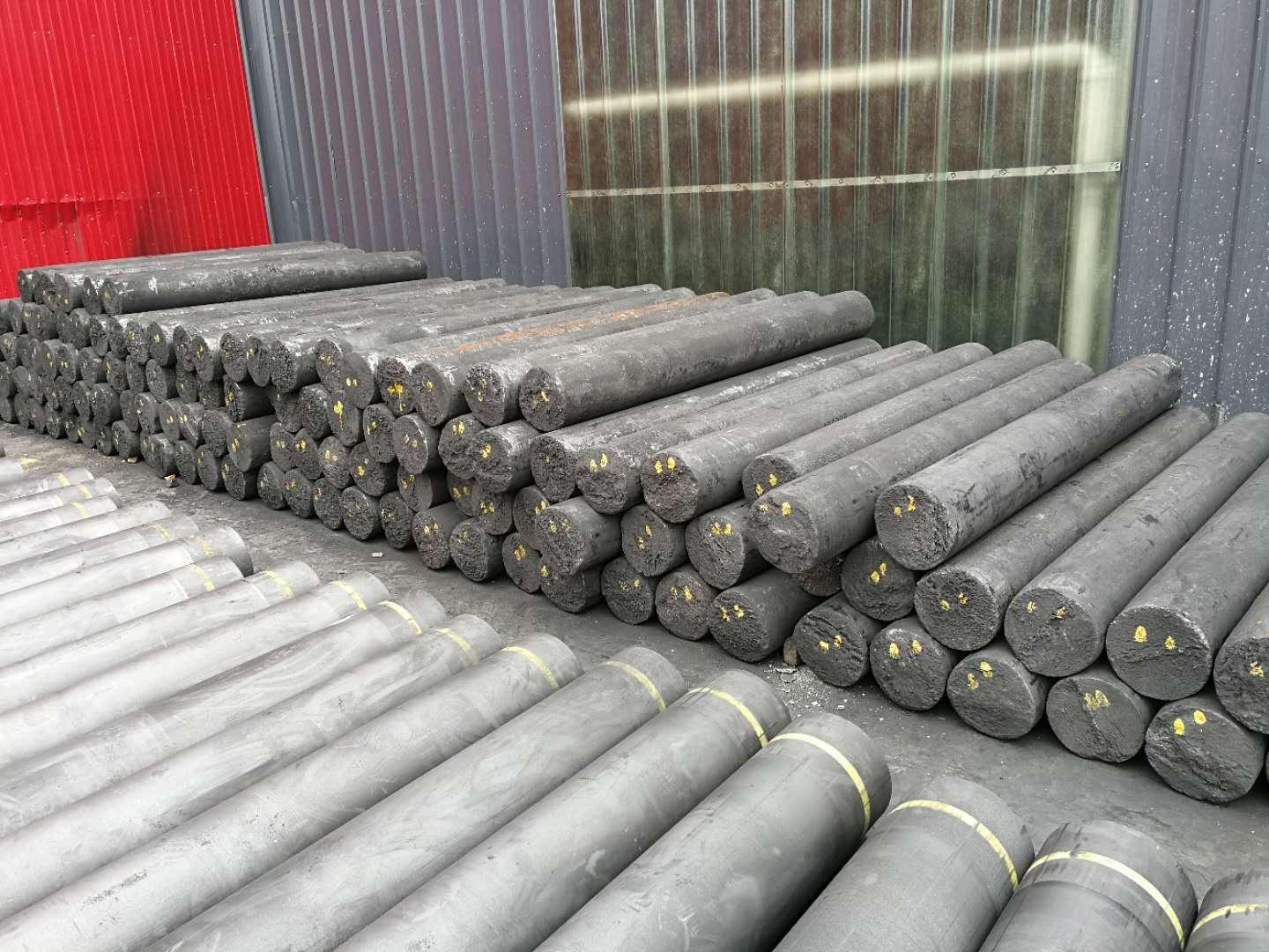   High power graphite electrode. 3