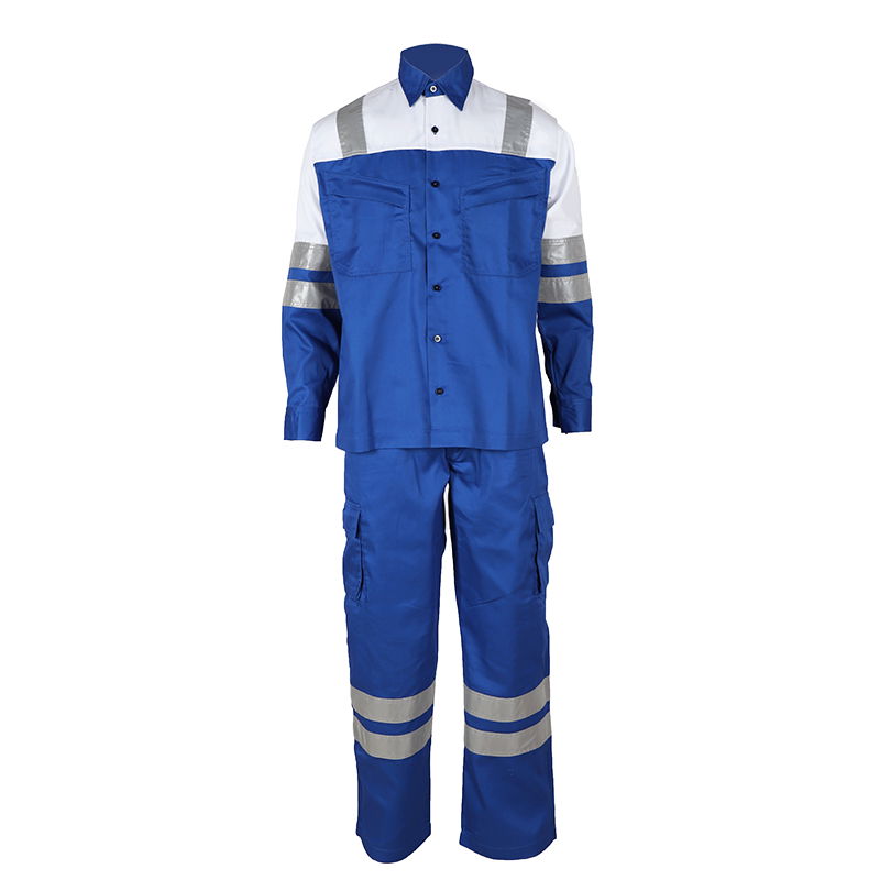 Safety Fire Resistant Workwear Clothes In Oil And Gas Industry