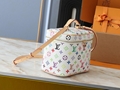     anity Chain Pouch Monogram cosmetic bag handle tote bag 9