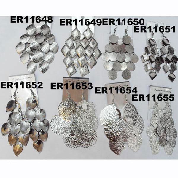 women antique silver leaf design metal earrings wholesale 3