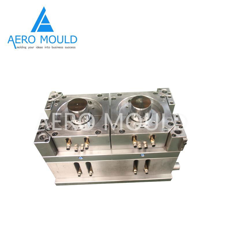 Disposable transparent plastic cylinder container mould 2