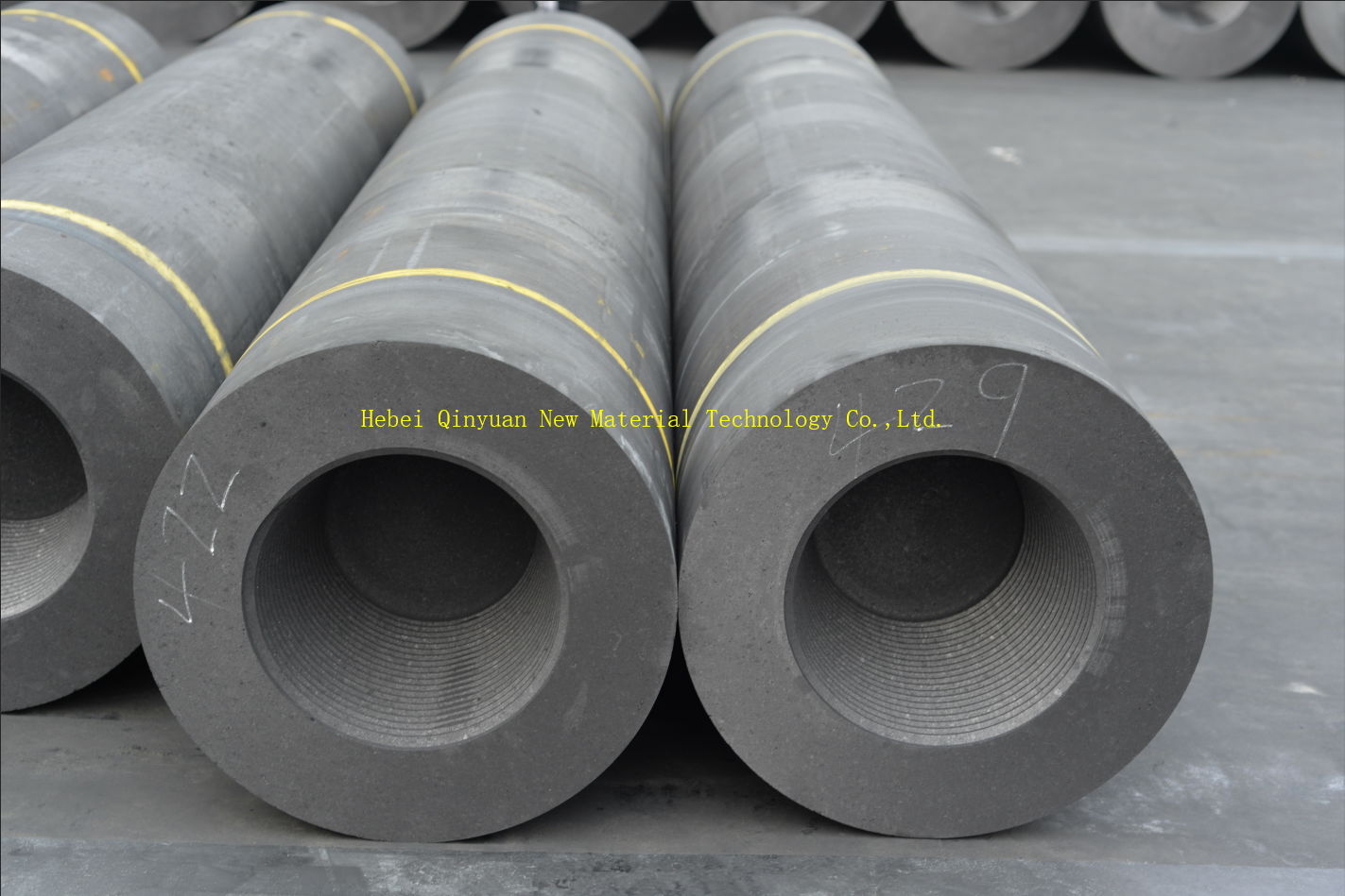 China producer HP graphite electrode made of needle coke 3