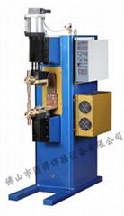 Integrated energy storage welder