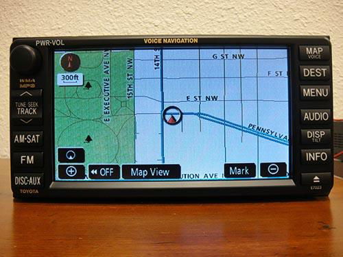 2011-2012 Toyota Sienna OEM GPS Navigation System -NON JBL  