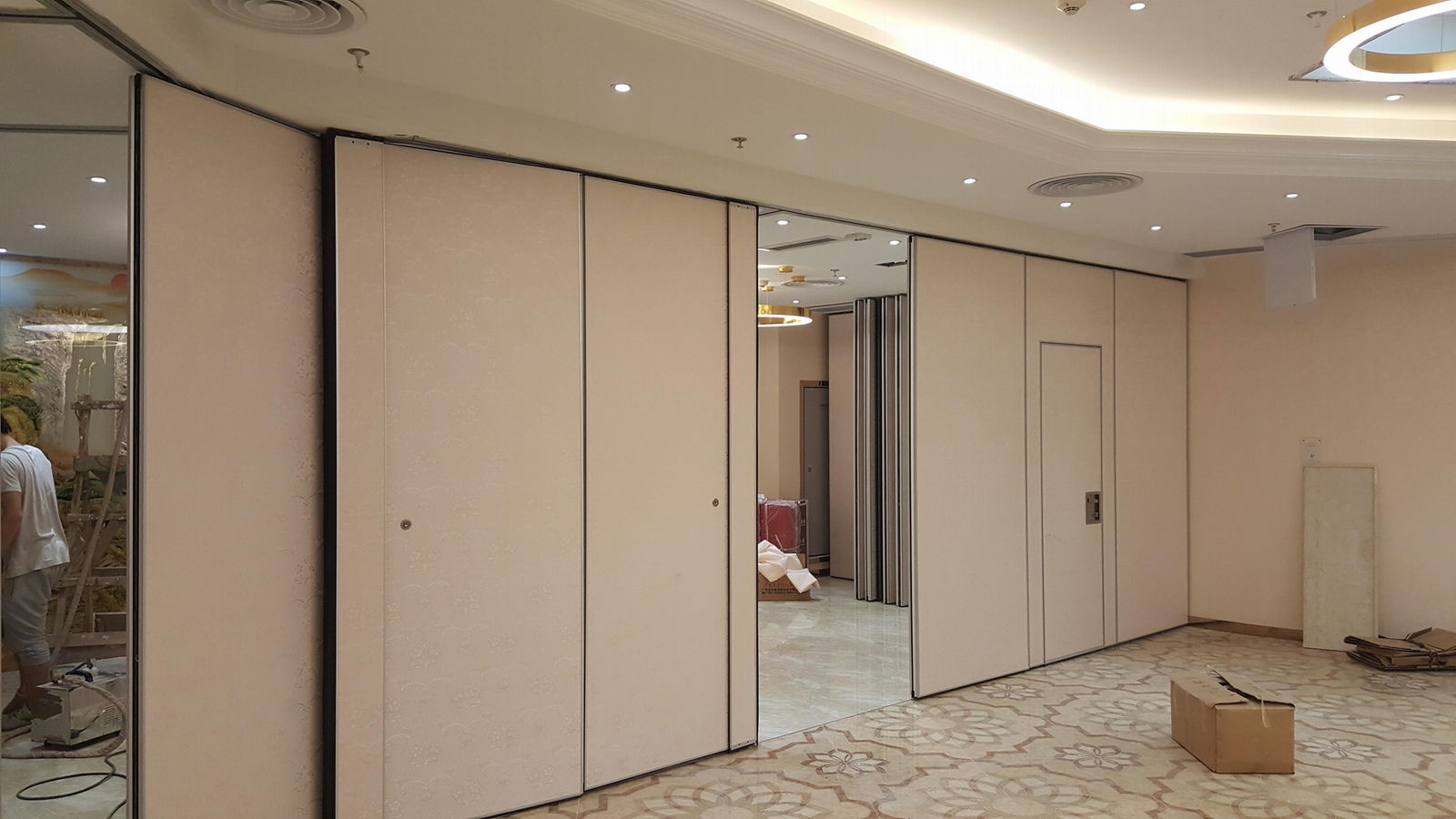 Aluminum Frame Temporary Partition Wall Folding Panel Doors