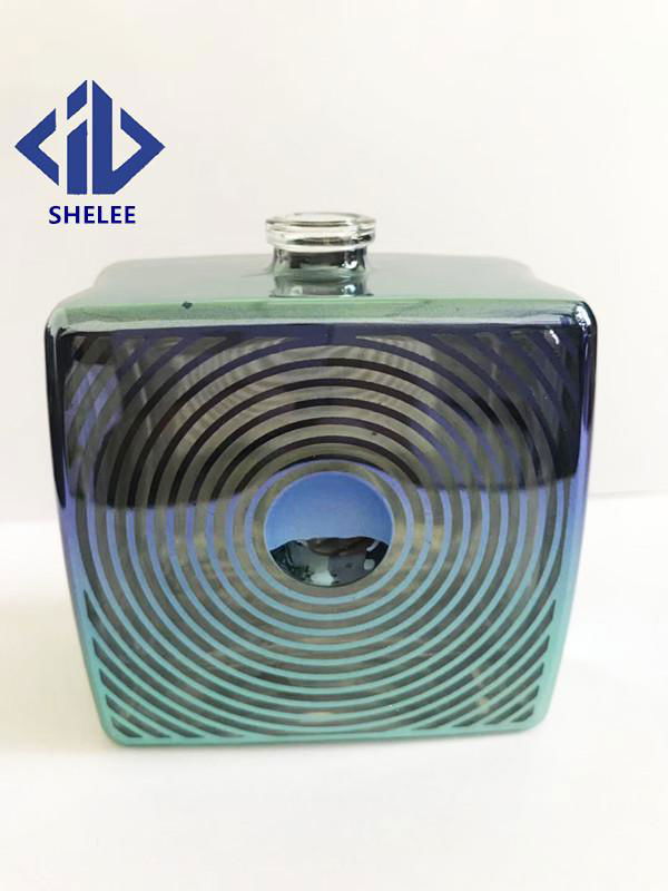 cone-shape glass perfume bottle with surlyn cap 3
