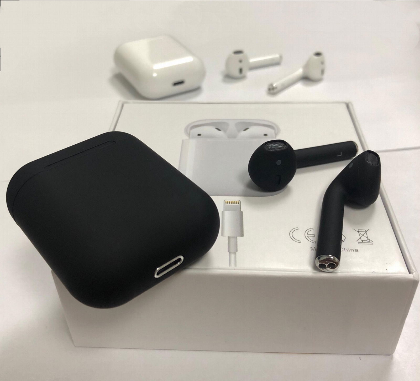 Bluetooth wireless headset touch keyless wakeup SIRI